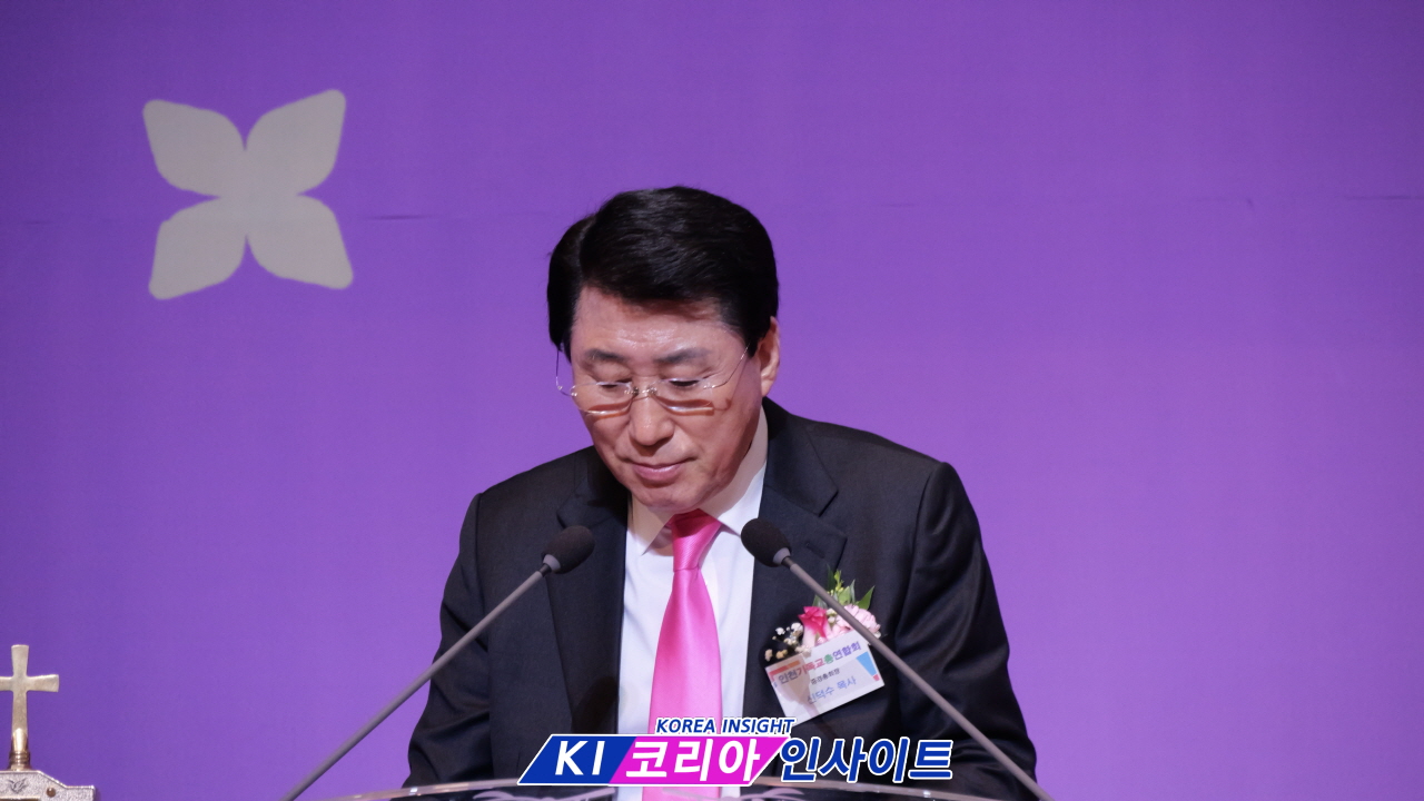 "불꽃 같은 사명으로 인천을 새롭게"…인기총 제65대 신용대 총회장 취임