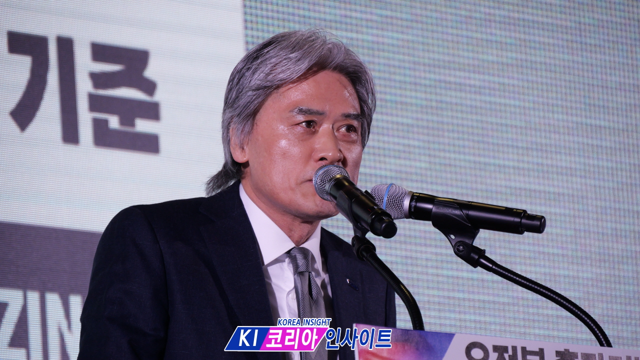 "인천이 먼저 갑니다, 대한민국은 따라오세요"... 유정복 시장, 『아이 메거진』 출판 기념회 성황