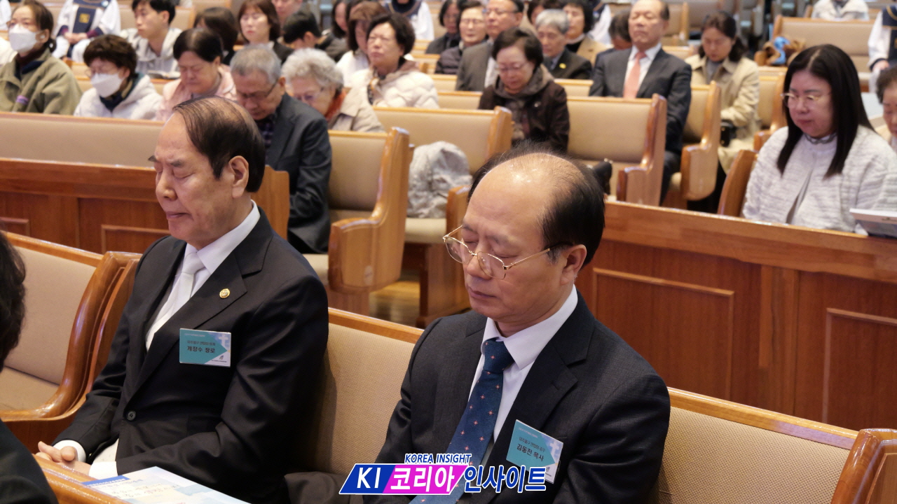 "복음의 관문 인천, 부활의 산 소망으로 깨어나다" - 2026년 인천광역시 부활절 새벽 연합 예배 현장
