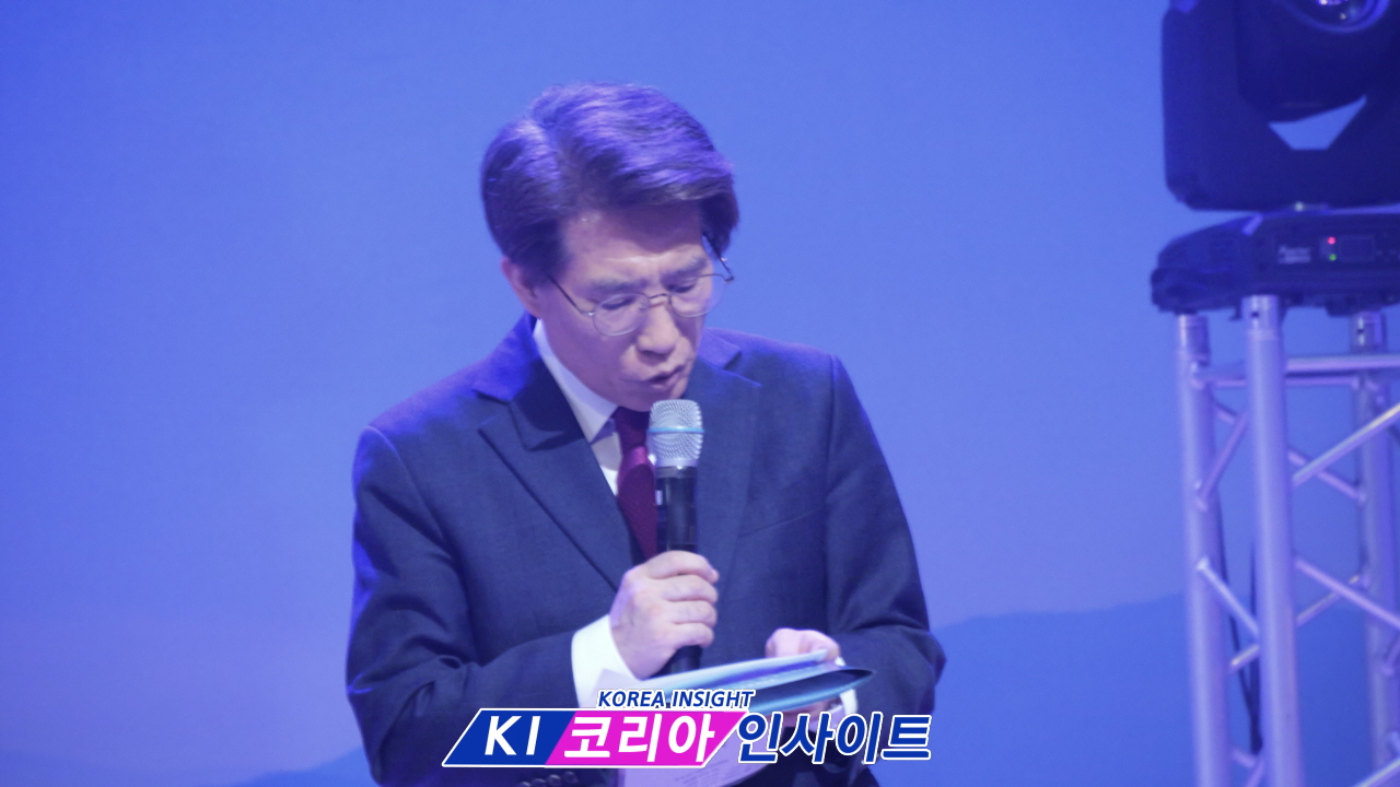 “부활의 소망, 안양을 깨우다… 눈물의 기도로 하나 된 연합예배”