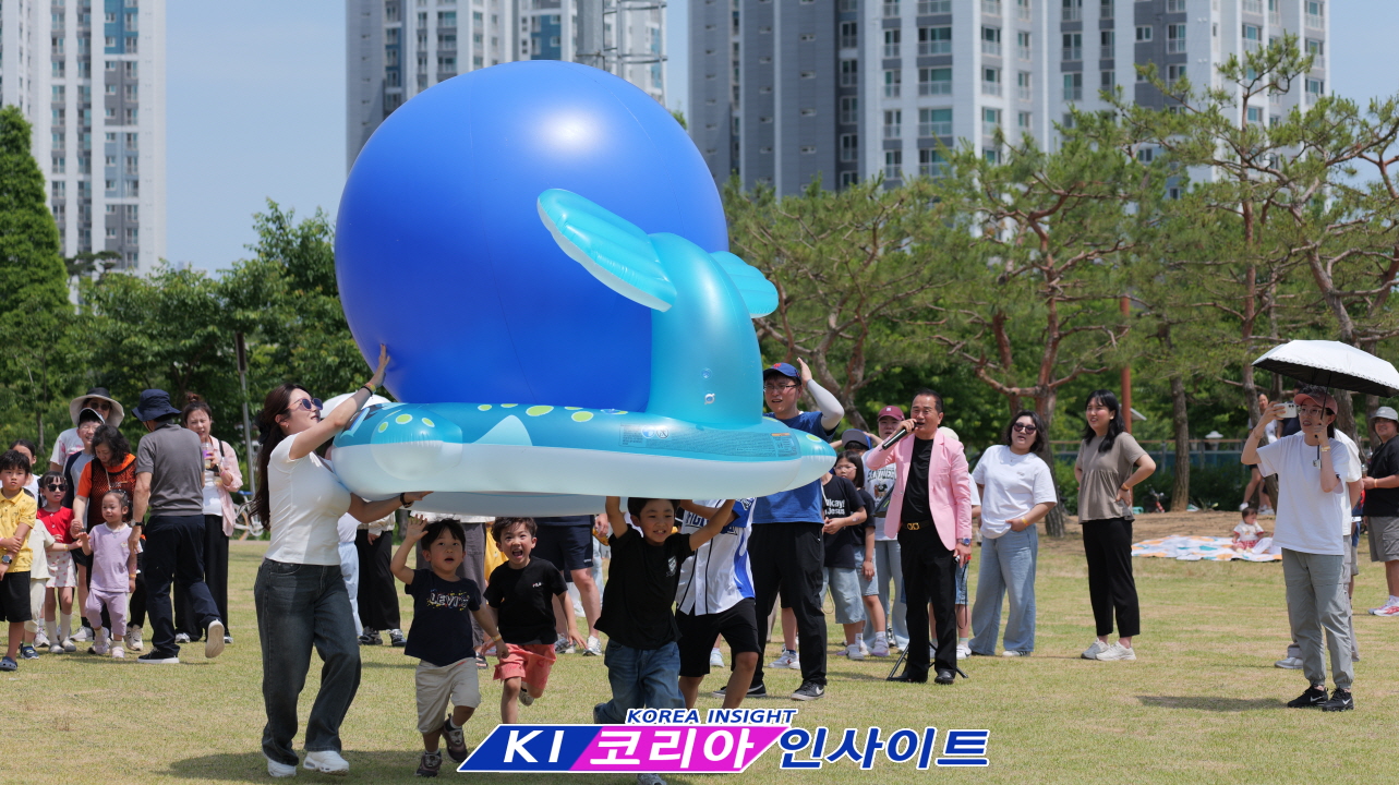 “청라호수공원 가득 채운 웃음과 감동”… 인기총과 함께한 인천시민문화축제 성황