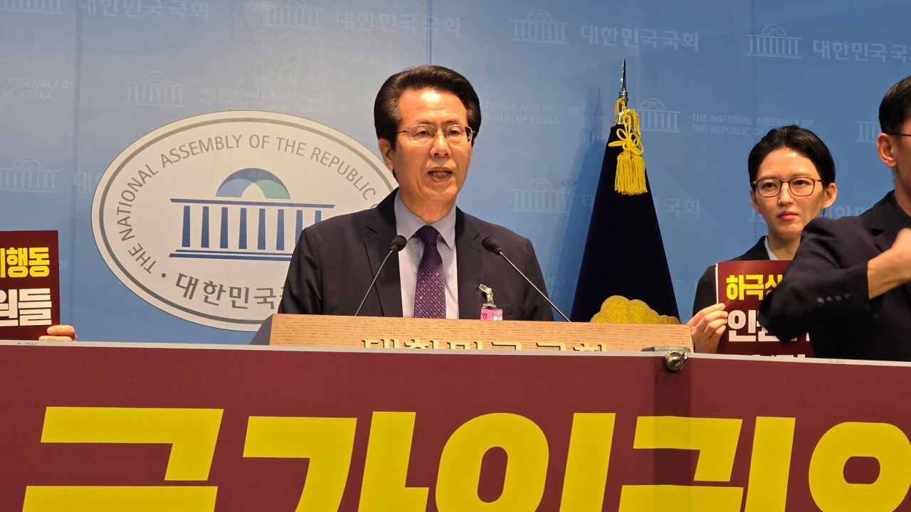2053805f2b87ba51af2babea1d3f6504_1784968910_2813.jpg 자유인권행동 등 시민단체, 국가인권위원회 규탄 기자회견…"윤석열 방어권 권고 폐기 시도 중단하라"