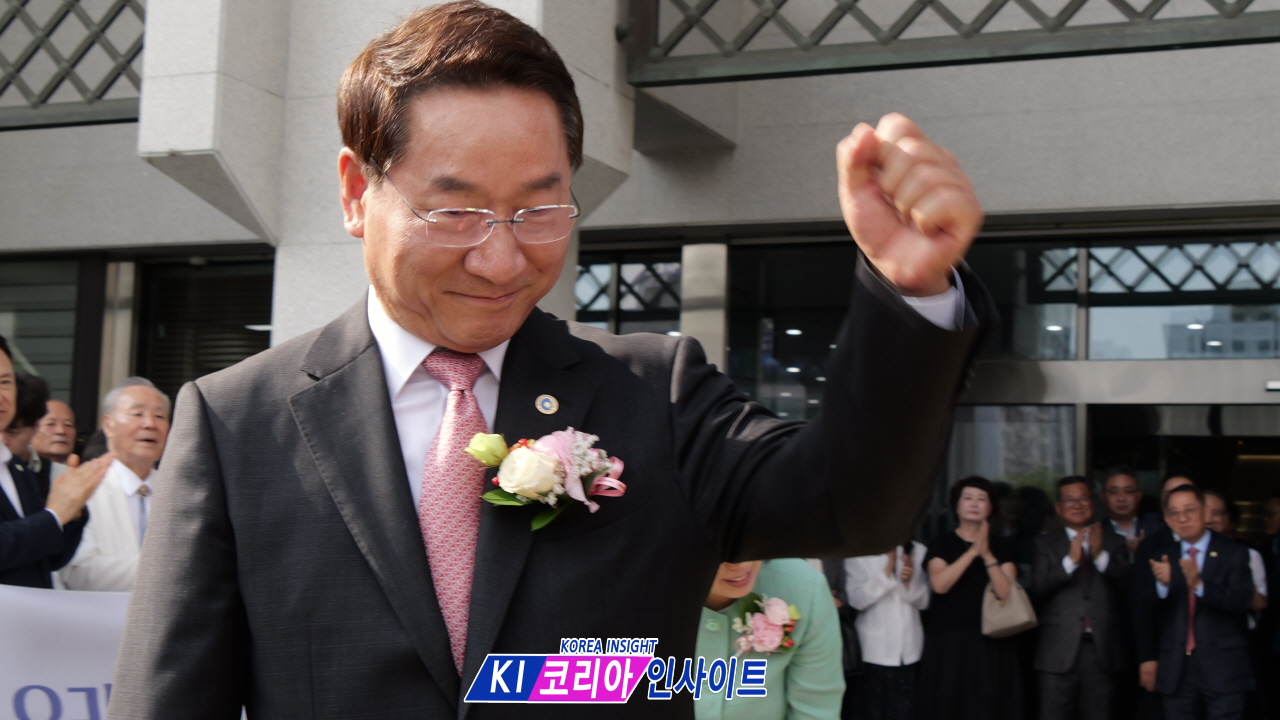 "오직 인천, 오직 시민, 오직 미래"... 유정복 인천시장, 4년 여정 마치고 이임