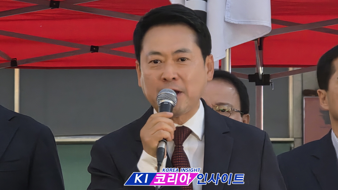 인천 구월동 로데오거리 '참정권 수호' 시민행동 24일째 이어져