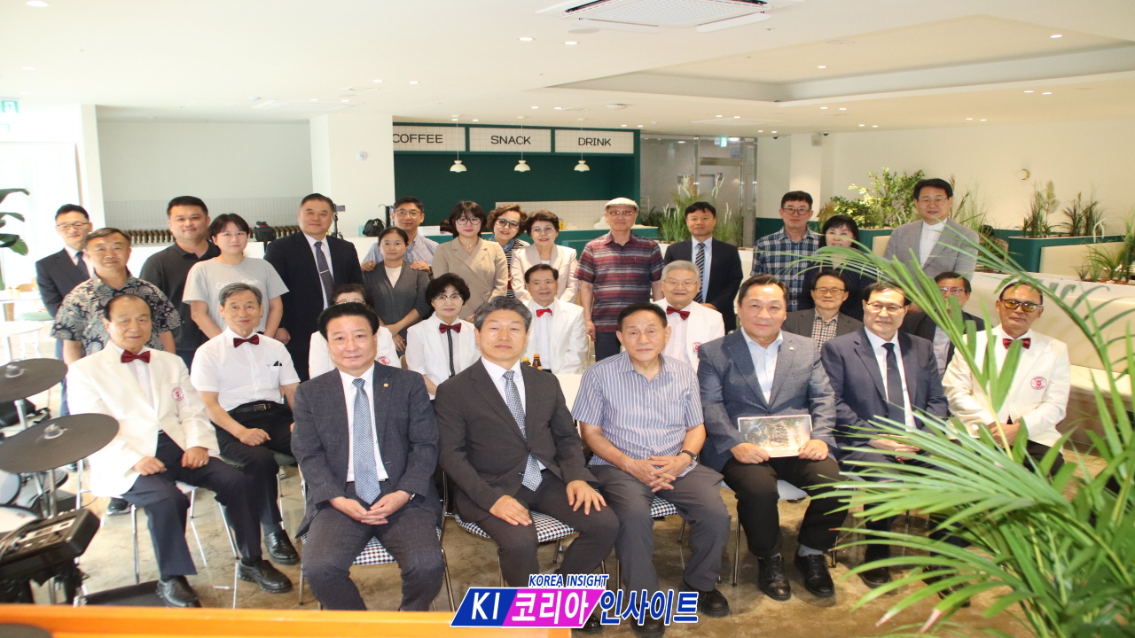 "L국 최초의 정규 신학교를 세우다"…L국 백석 1호 선교사의 15년 선교 여정