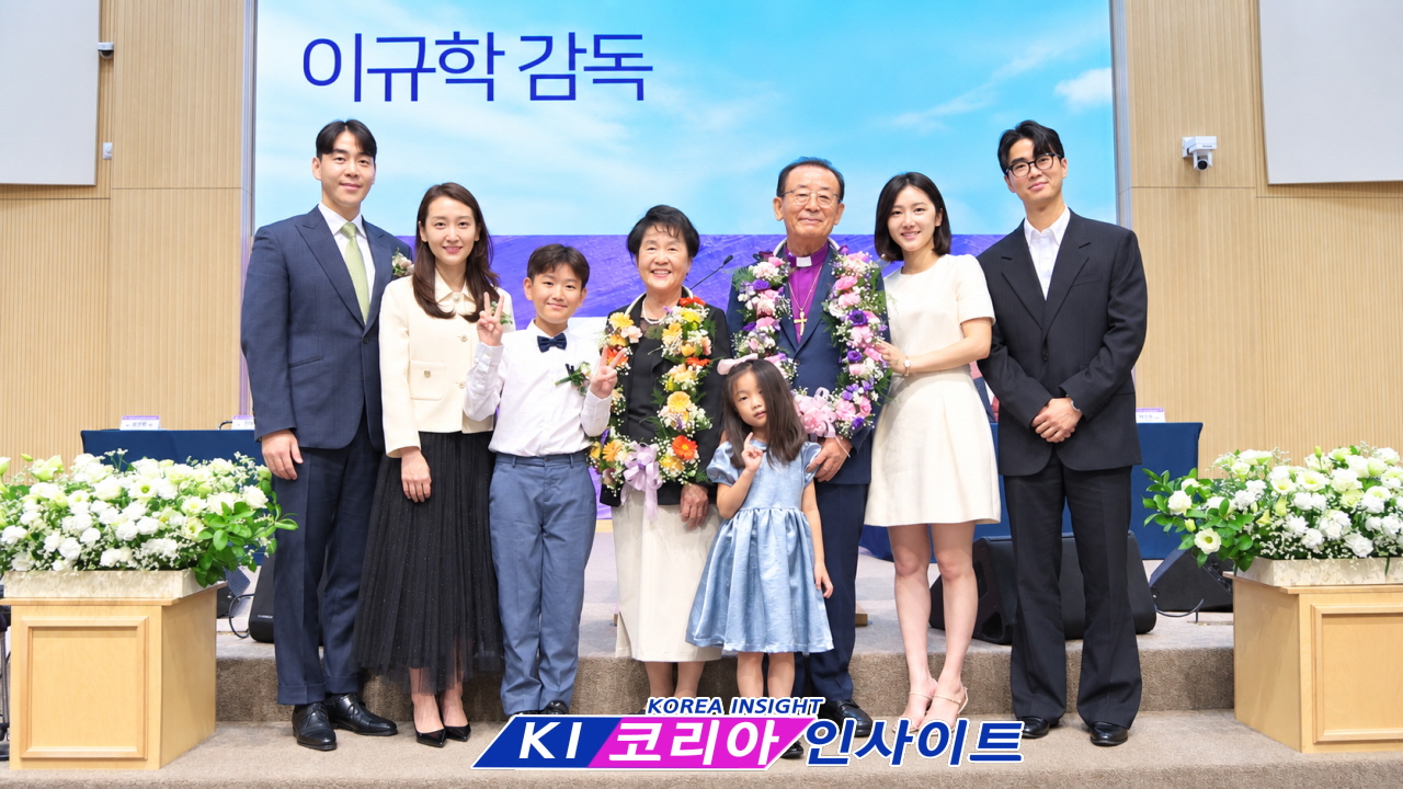 bc785f8b19b29442e23a8434018a0529_1790037158_9084.jpg “80년은 끝이 아니다”…이규학 감독, 팔순에 남긴 ‘마침표 없는 복음의 행전’
