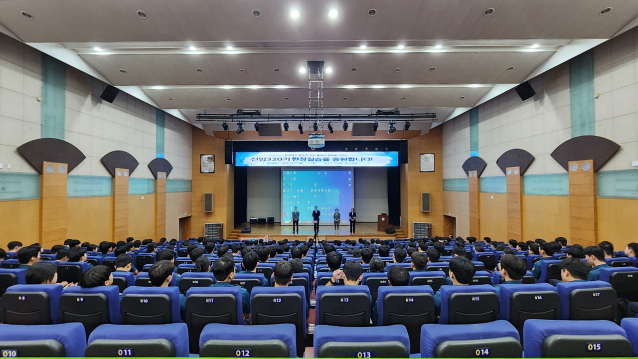 320기 신임경찰에게 가장 먼저 건넨 것은 ‘복음’이었다
